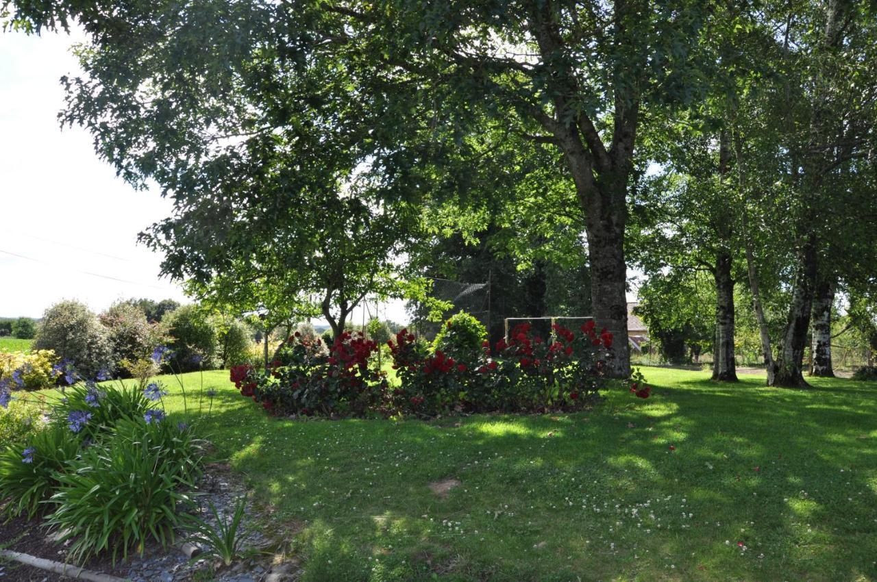 Perrault Gites Loscouet-sur-Meu Extérieur photo